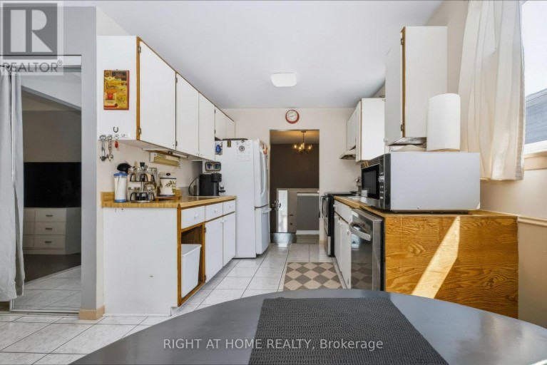 229 BRITANNIA AVENUE, Bradford West Gwillimbury (Bradford), Ontario, L3Z1A4