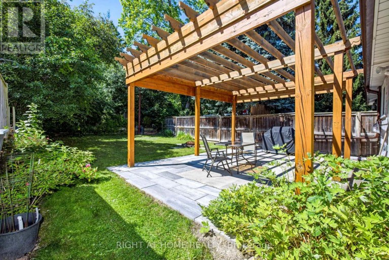 229 BRITANNIA AVENUE, Bradford West Gwillimbury (Bradford), Ontario, L3Z1A4
