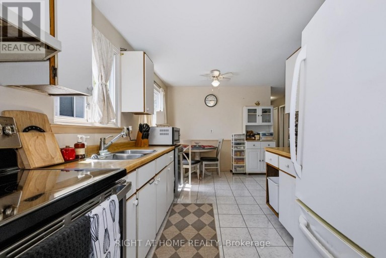 229 BRITANNIA AVENUE, Bradford West Gwillimbury (Bradford), Ontario, L3Z1A4