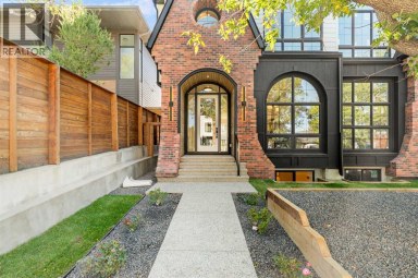 2813 35 Street SW Calgary Alberta photo 3