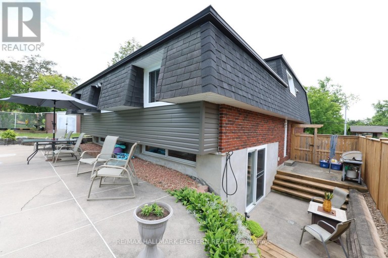 1000 CUMBERLAND AVENUE, Peterborough (Northcrest Ward 5), Ontario, K9H7B2
