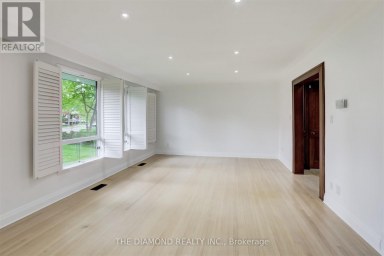 15 GOVERNMENT ROAD Toronto (Kingsway South) Ontario photo 13