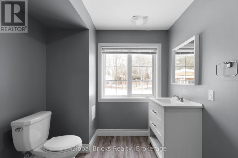 14 FISHER DRIVE, Adjala-Tosorontio (Everett), Ontario, L0M1J0