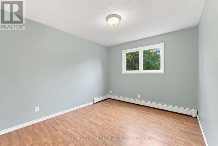 195 NORTH STREET E, Orillia, Ontario, L3V2G2