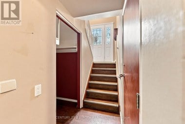 195 NORTH STREET E Orillia Ontario photo 19