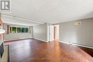 195 NORTH STREET E Orillia Ontario photo 22