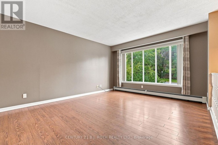 195 NORTH STREET E, Orillia, Ontario, L3V2G2