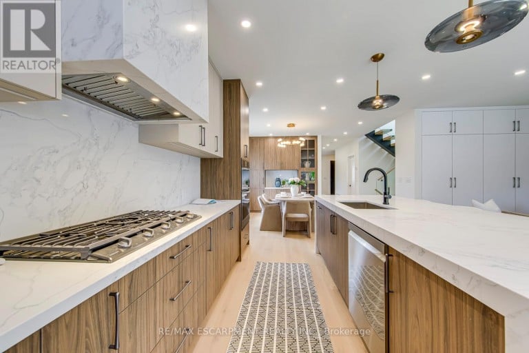 1411 MOUNTAIN GROVE AVENUE, Burlington (Mountainside), Ontario, L7P2H1