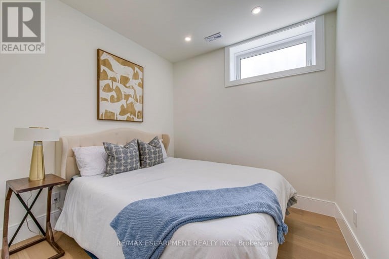 1411 MOUNTAIN GROVE AVENUE, Burlington (Mountainside), Ontario, L7P2H1