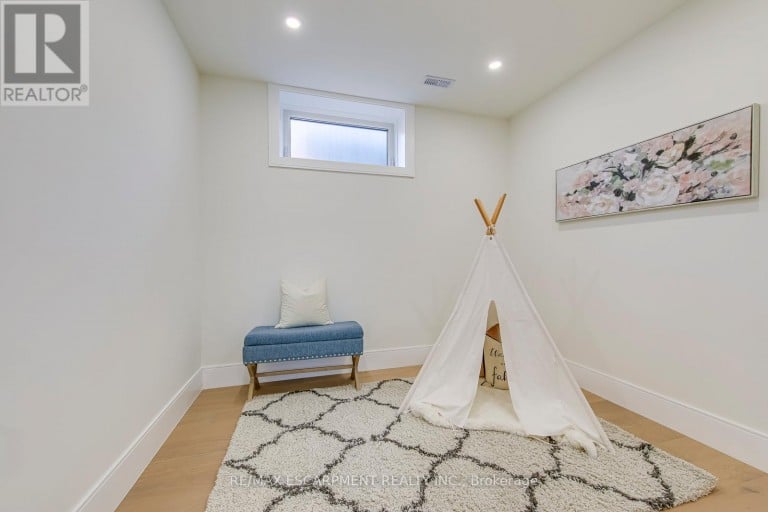 1411 MOUNTAIN GROVE AVENUE, Burlington (Mountainside), Ontario, L7P2H1