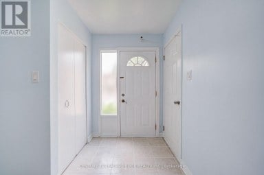 285 - 268 FLEETWOOD CRESCENT Brampton (Southgate) Ontario photo 3