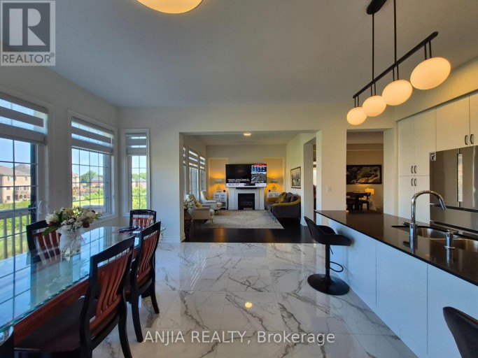 50 MEADOW VISTA CRESCENT, East Gwillimbury (Holland Landing), Ontario, L9N0T4