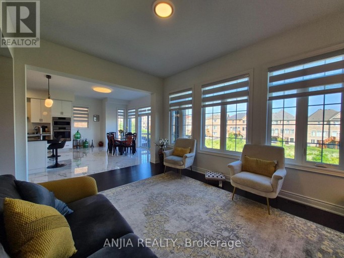 50 MEADOW VISTA CRESCENT, East Gwillimbury (Holland Landing), Ontario, L9N0T4