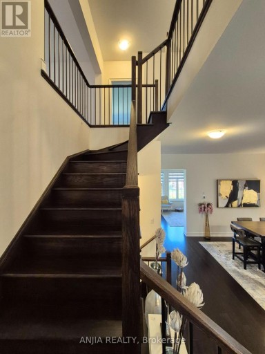 50 MEADOW VISTA CRESCENT, East Gwillimbury (Holland Landing), Ontario, L9N0T4