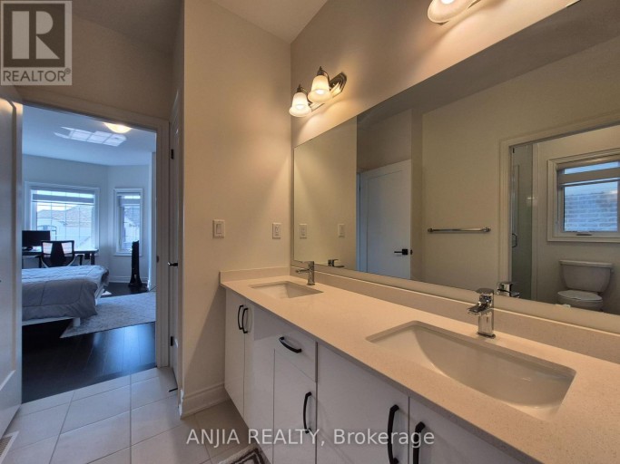 50 MEADOW VISTA CRESCENT, East Gwillimbury (Holland Landing), Ontario, L9N0T4