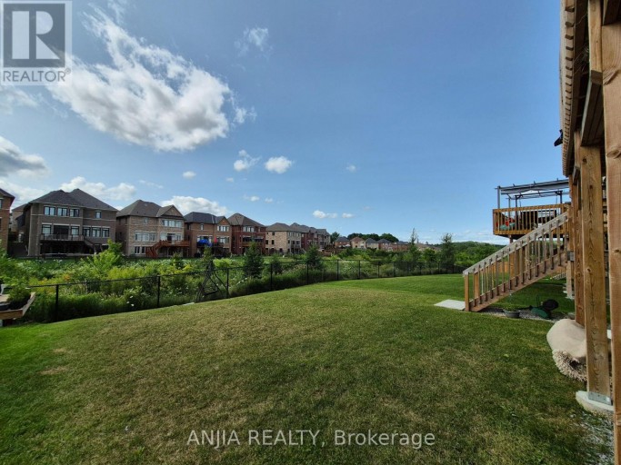 50 MEADOW VISTA CRESCENT, East Gwillimbury (Holland Landing), Ontario, L9N0T4