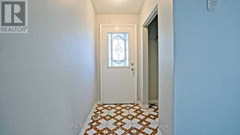 3352 ETUDE DRIVE, Mississauga (Malton), Ontario, L4T1T3
