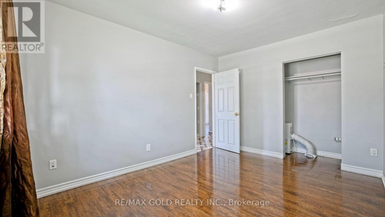 3352 ETUDE DRIVE, Mississauga (Malton), Ontario, L4T1T3