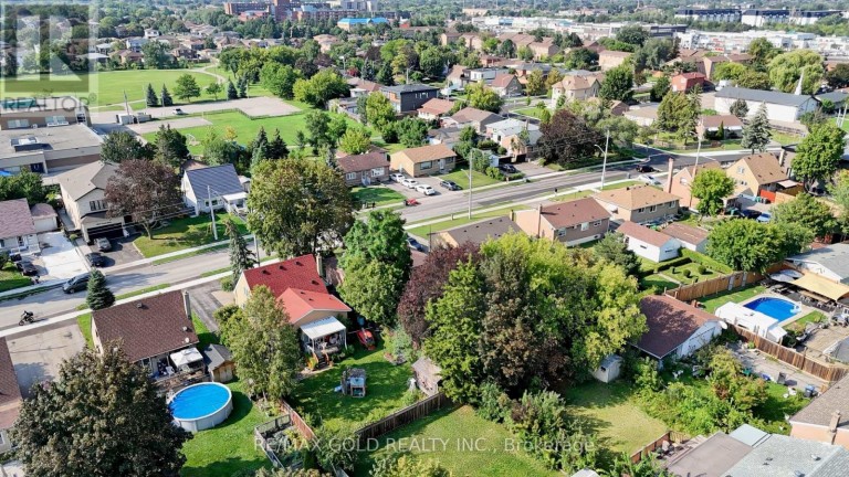 3352 ETUDE DRIVE, Mississauga (Malton), Ontario, L4T1T3