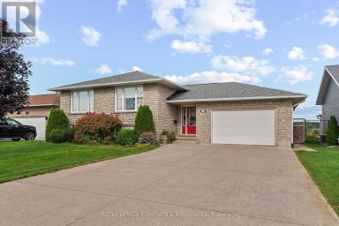 626 MOSS DRIVE Pembroke Ontario photo 1