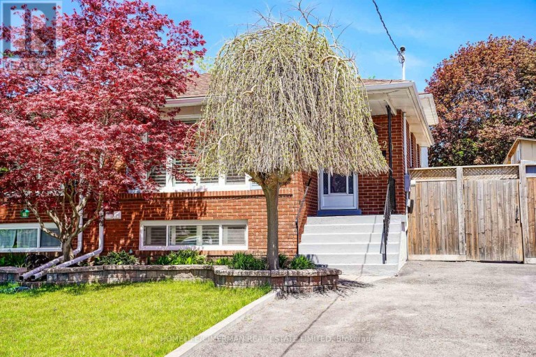 20 LAWRENCE CRESCENT, Clarington (Bowmanville), Ontario, L1C1J4