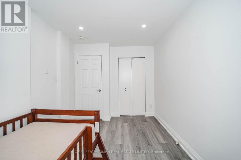 20 LAWRENCE CRESCENT, Clarington (Bowmanville), Ontario, L1C1J4