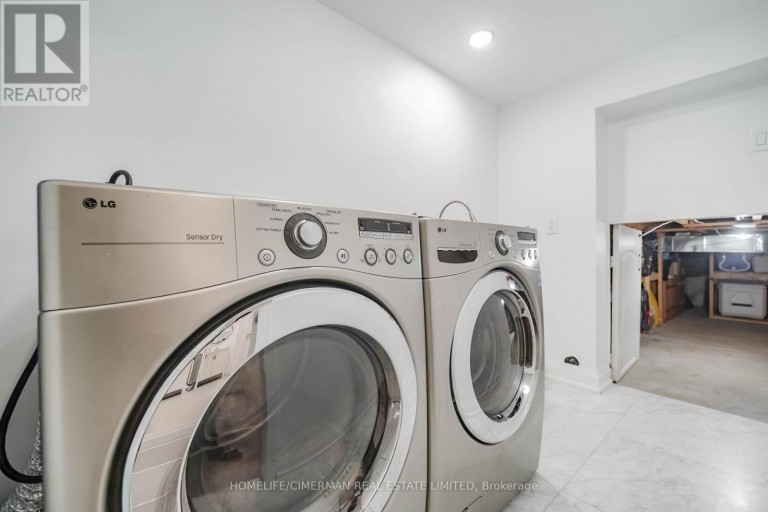 20 LAWRENCE CRESCENT, Clarington (Bowmanville), Ontario, L1C1J4