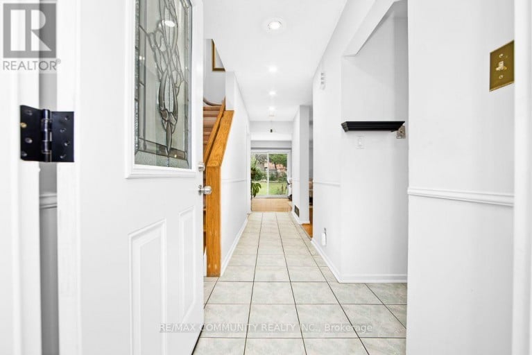 30 STANBRIDGE COURT, Toronto (Malvern), Ontario, M1B2S5