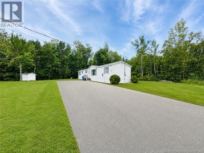 15 Silverwood, Miramichi, New Brunswick, E1V5Z1