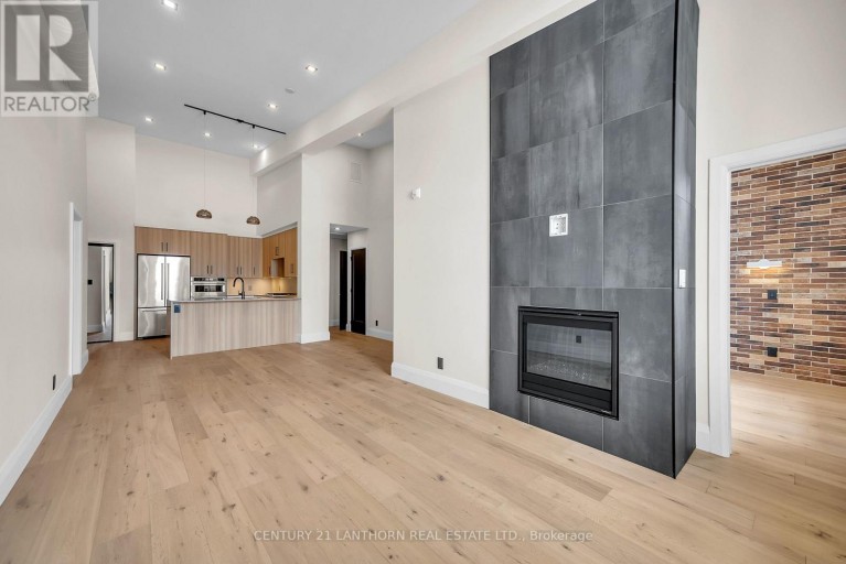 UNIT # 1 - 38 FRONT STREET, Quinte West (Trenton Ward), Ontario, K8N4N2