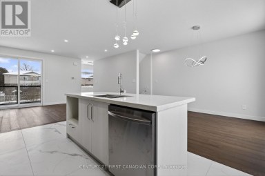 16 - 349 SOUTHDALE ROAD E London South (South W) Ontario photo 16