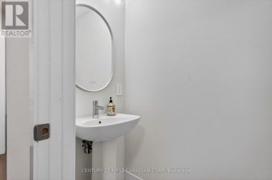 16 - 349 SOUTHDALE ROAD E London South (South W) Ontario photo 9