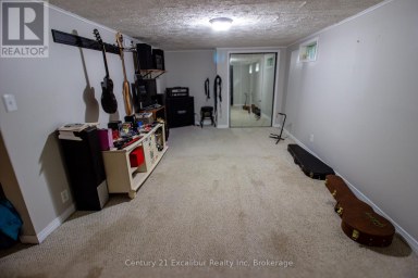 517 SHORTREED AVENUE Centre Wellington (Fergus) Ontario photo 9