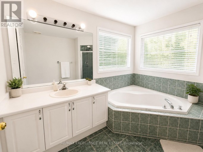 222 VINTAGE GATE, Brampton (Fletcher's Creek Village), Ontario, L6X5B2
