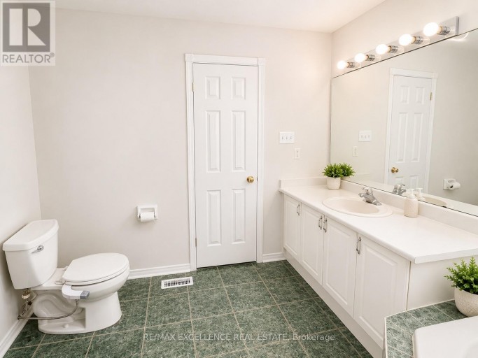 222 VINTAGE GATE, Brampton (Fletcher's Creek Village), Ontario, L6X5B2