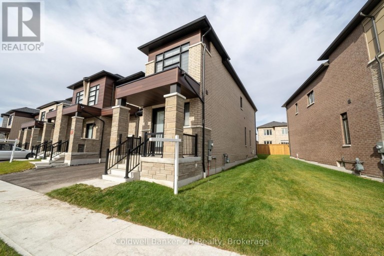 136 OGSTON CRESCENT, Whitby, Ontario, L1P0H3