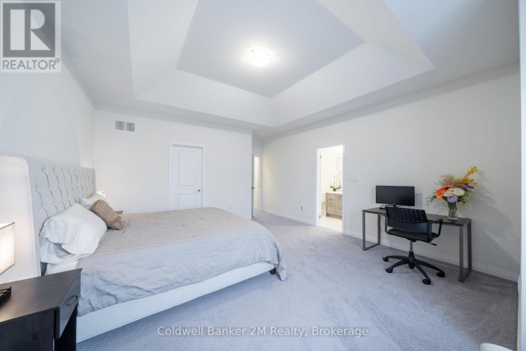 136 OGSTON CRESCENT, Whitby, Ontario, L1P0H3