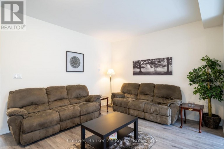 136 OGSTON CRESCENT, Whitby, Ontario, L1P0H3