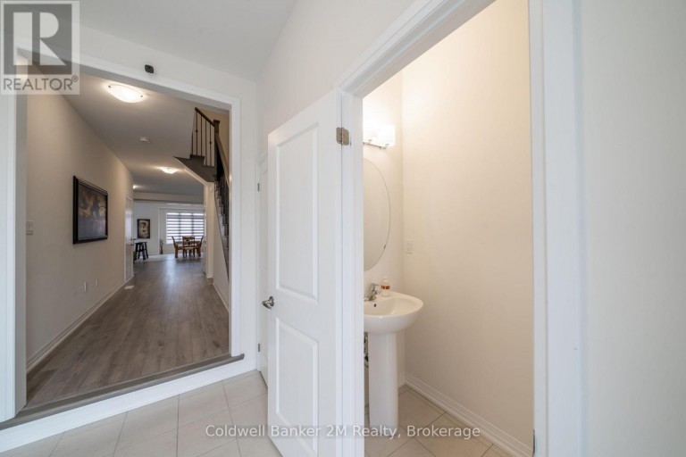 136 OGSTON CRESCENT, Whitby, Ontario, L1P0H3