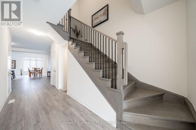 136 OGSTON CRESCENT, Whitby, Ontario, L1P0H3