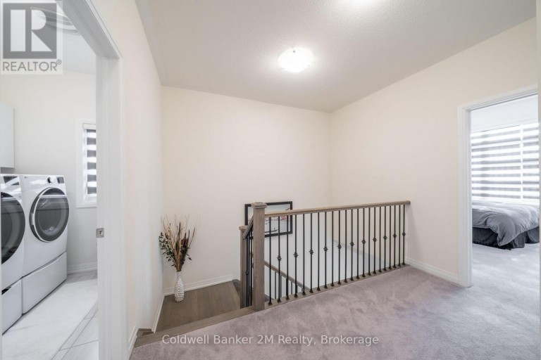 136 OGSTON CRESCENT, Whitby, Ontario, L1P0H3