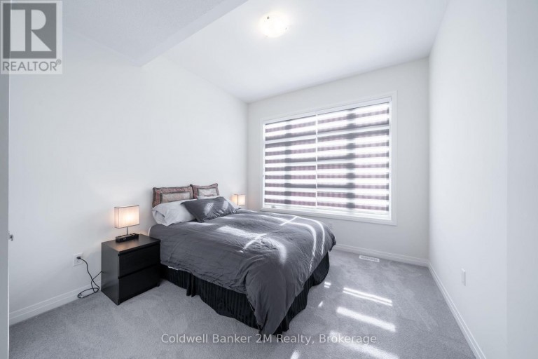 136 OGSTON CRESCENT, Whitby, Ontario, L1P0H3