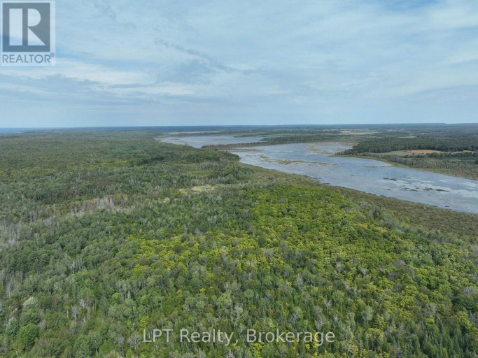 387 SPRY LAKE ROAD, South Bruce Peninsula, Ontario, N0H2T0