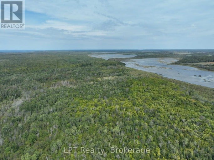 387 SPRY LAKE ROAD, South Bruce Peninsula, Ontario, N0H2T0