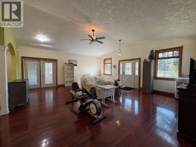 1404, Railway Avenue, Enilda, Alberta, T0G0W0