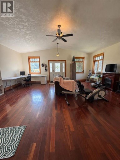 1404, Railway Avenue, Enilda, Alberta, T0G0W0
