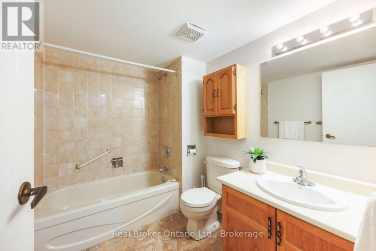 504 - 144 QUEEN STREET, Clarington (Bowmanville), Ontario, L1C1M9