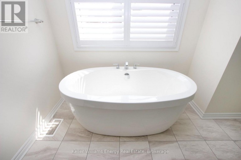 56 WESTFIELD DRIVE, Whitby, Ontario, L1P0E9