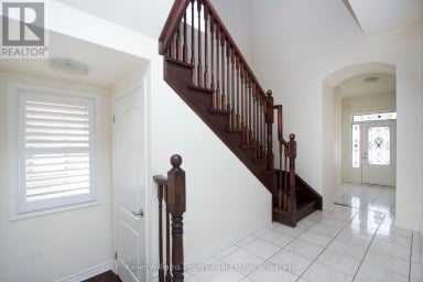 56 WESTFIELD DRIVE Whitby Ontario photo 6