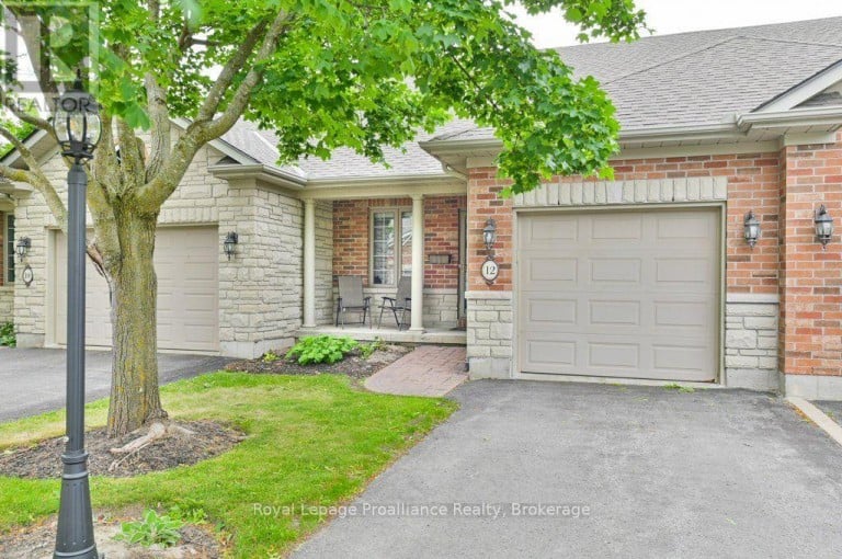 12 - 25 HEARTWOOD DRIVE, Belleville (Belleville Ward), Ontario, K8P5M2